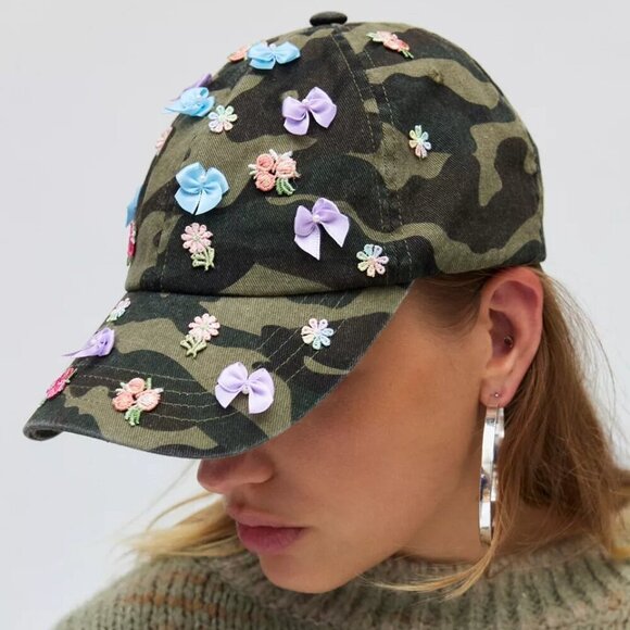NWT Urban Outfitters Camo Bow Baseball Hat - Picture 5 of 5